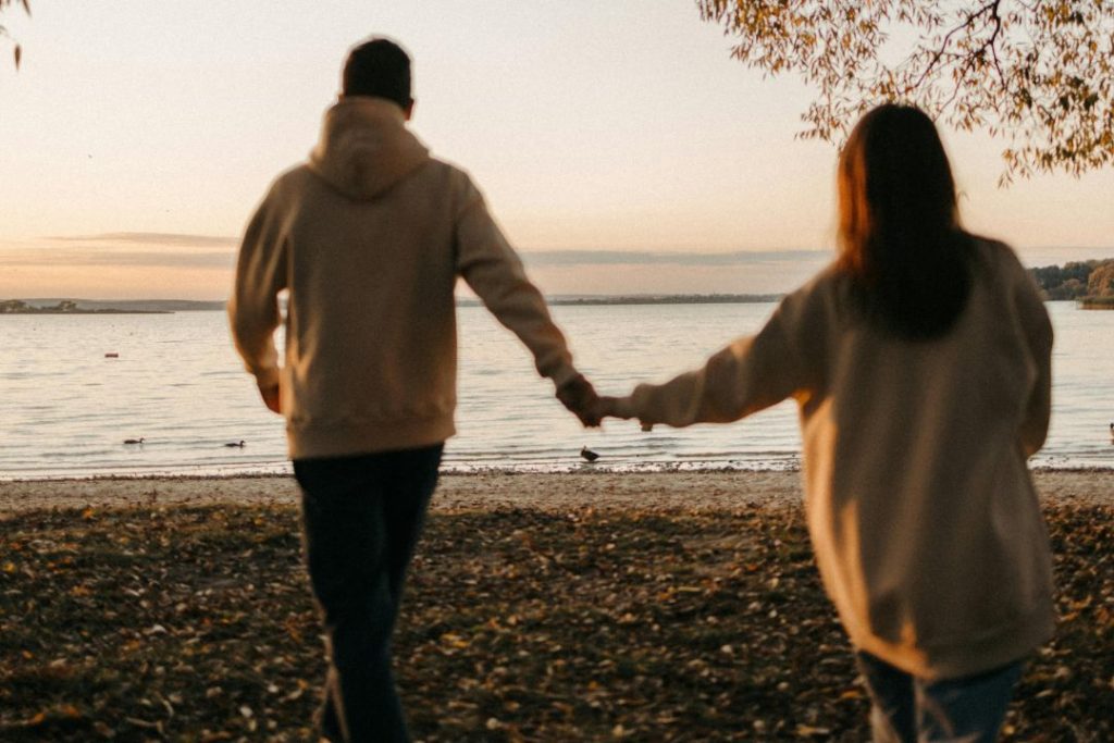 6 Modern Dating Tips That Actually Make Love Easier (And Less Confusing)